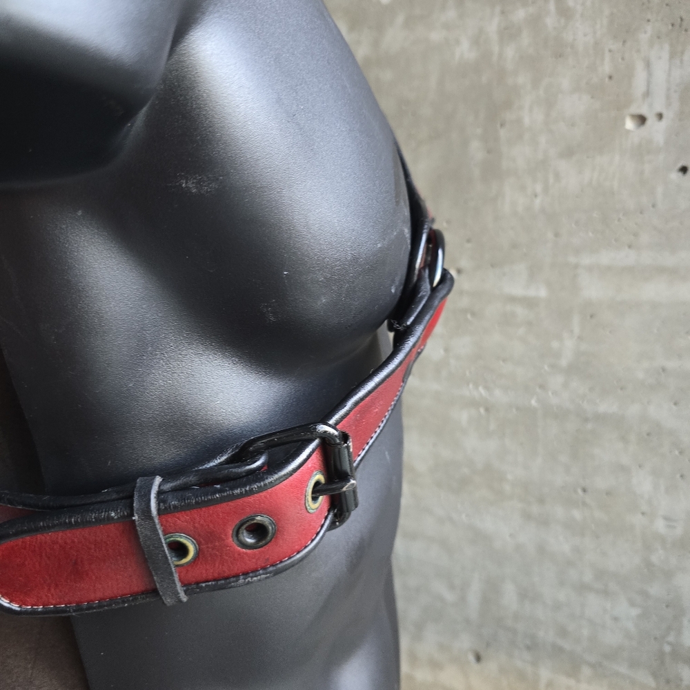 ROUGH TRADE Red Leather Harness - Picture 5 of 12